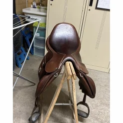 Childeric Selles D'Obstacle>À vendre: Selle CSO modèle FMCL