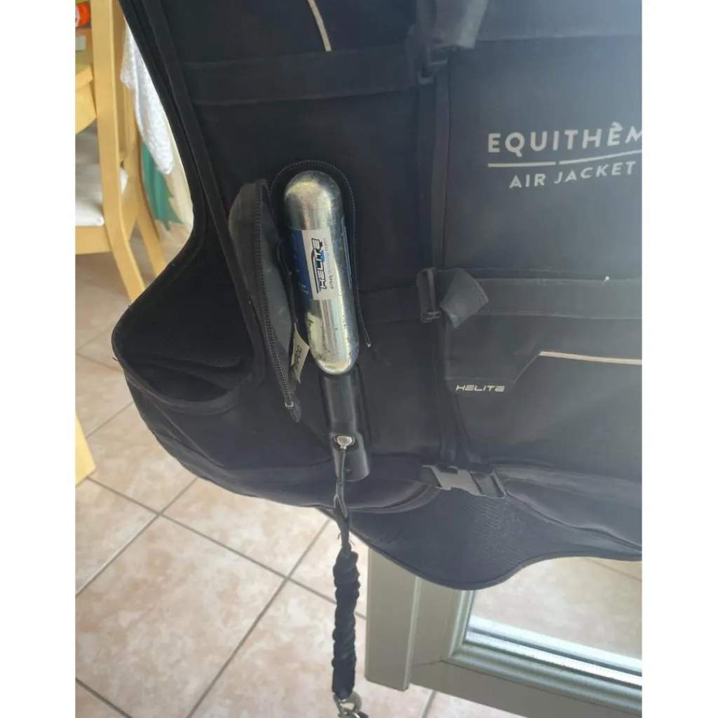 Air bag Helite noir taille S*Equitheme Outlet