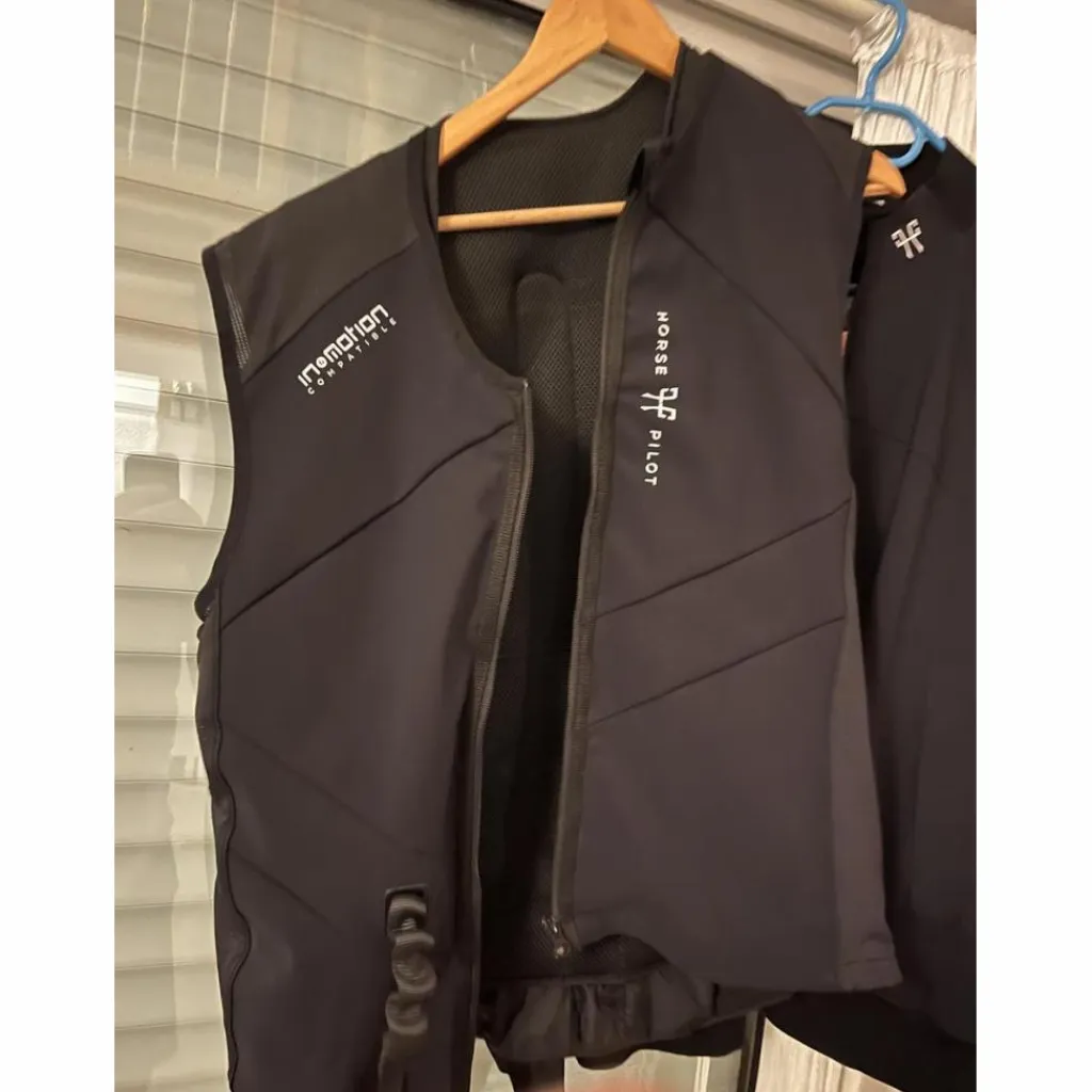 Airbag et veste HORSE PILOT NEUVE in Motion Homme*HorsePilot Outlet
