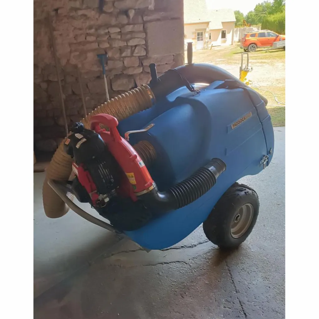 - Marque inconnue - Autres>Aspirateur crottins Paddock Vac