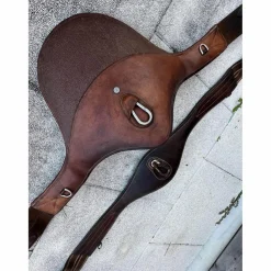 Eric Thomas Sangles>bavette en cuir marron