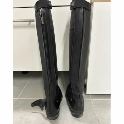 Sergio Grasso Bottes><noscript><img width=