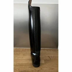 Hekktor Bottes><noscript><img width=