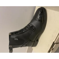 Horze Boots><noscript><img width=