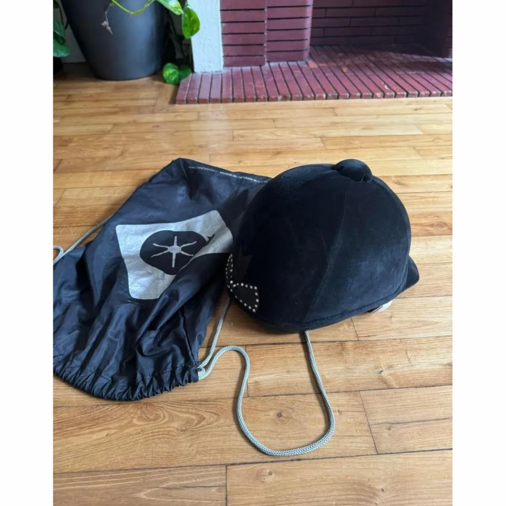 casque*Charles Owen Best