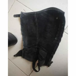 Dy'on Chaps><noscript><img width=