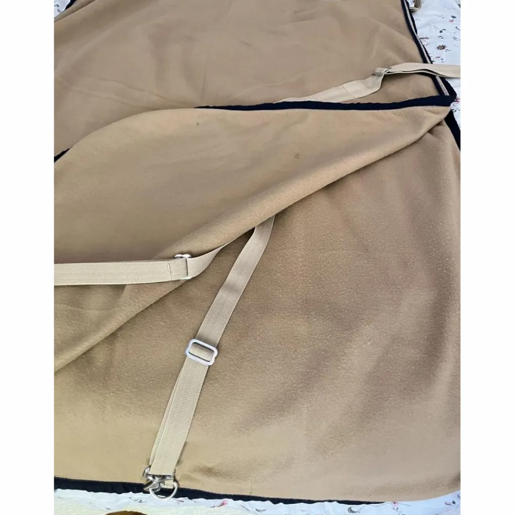 - Marque inconnue - Couvertures>Chemise polaire avec sangles croisées beige 155 CM