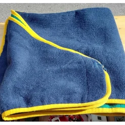 couverture polaire épaisse 115cm*- Marque inconnue - Outlet