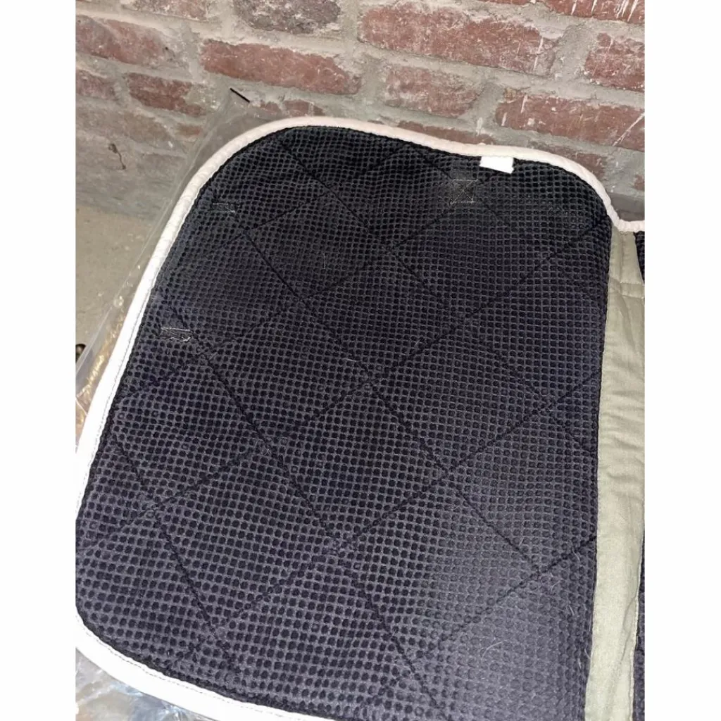 Ensemble poney tapis brodé "Elise" et bonnet vert amande*HFI Sale