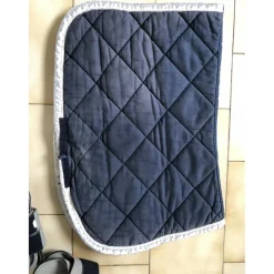 ensemble tapis + guêtres*Equitheme Discount
