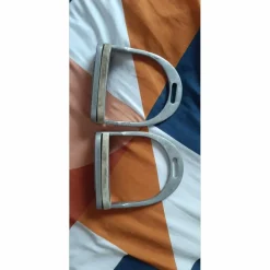 Etriers dressage*- Marque inconnue -