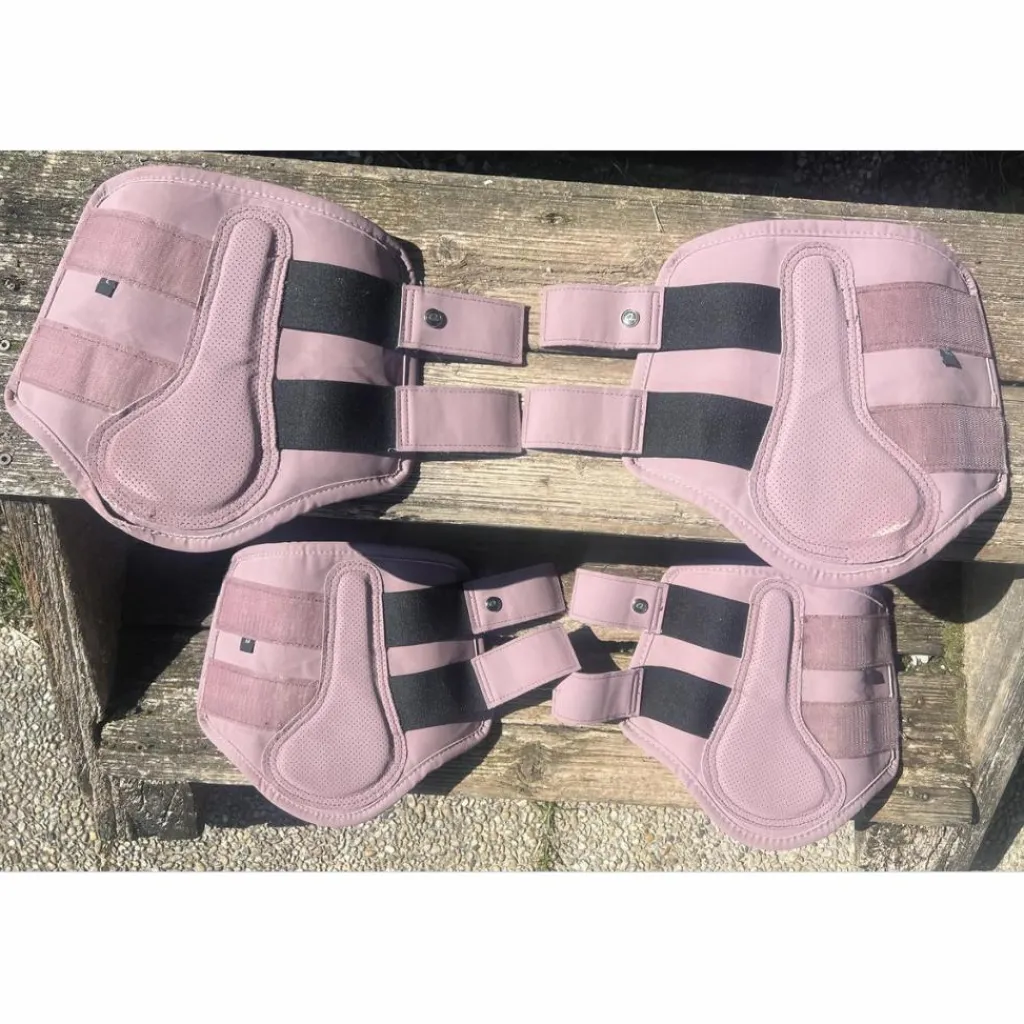 QHP Travail>Lot de guêtres dressage fermées taille cheval M et L