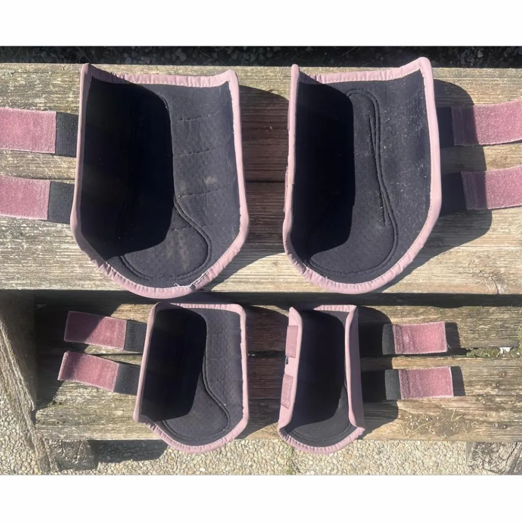 QHP Travail>Lot de guêtres dressage fermées taille cheval M et L