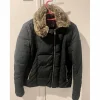 Kingsland Manteaux, Vestes Et Doudounes>Manteau noir col mouton taille S