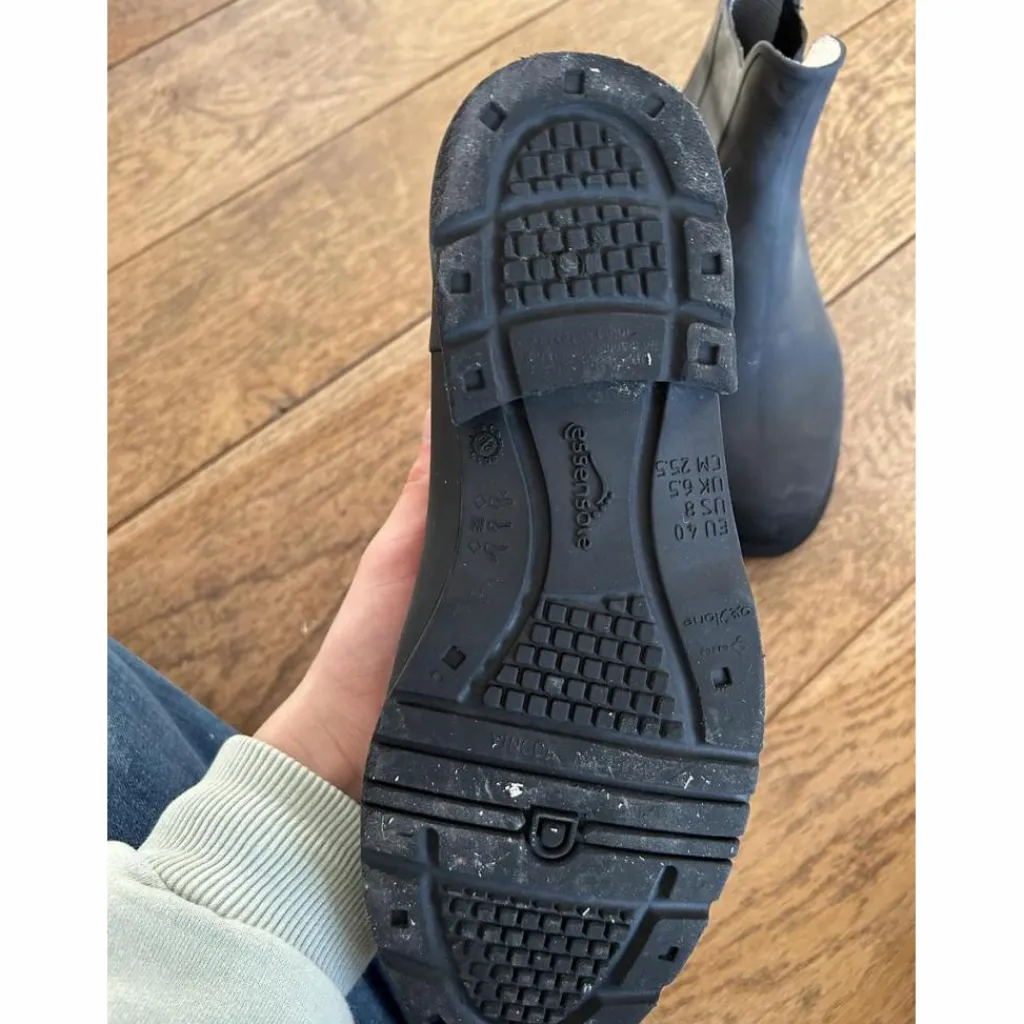 Mini-bottes noires*Fouganza Online