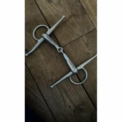 - Marque inconnue - Mors Et Embouchures>mort à aigus 115cm