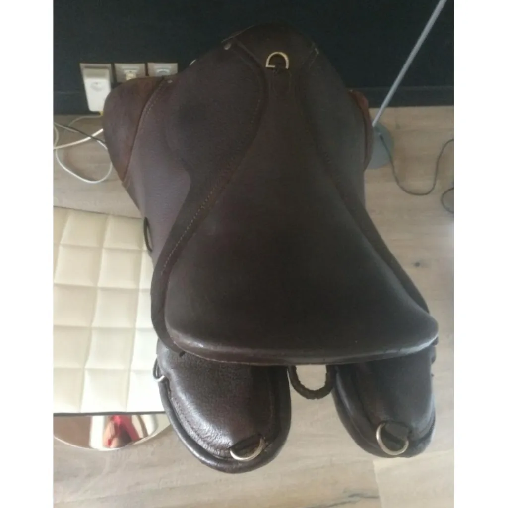 selle*- Marque inconnue - Sale