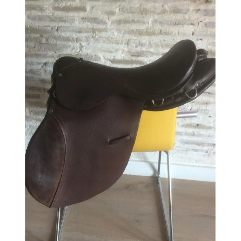 selle*- Marque inconnue - Sale