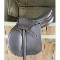 Antares Selles D'Obstacle><noscript><img width=