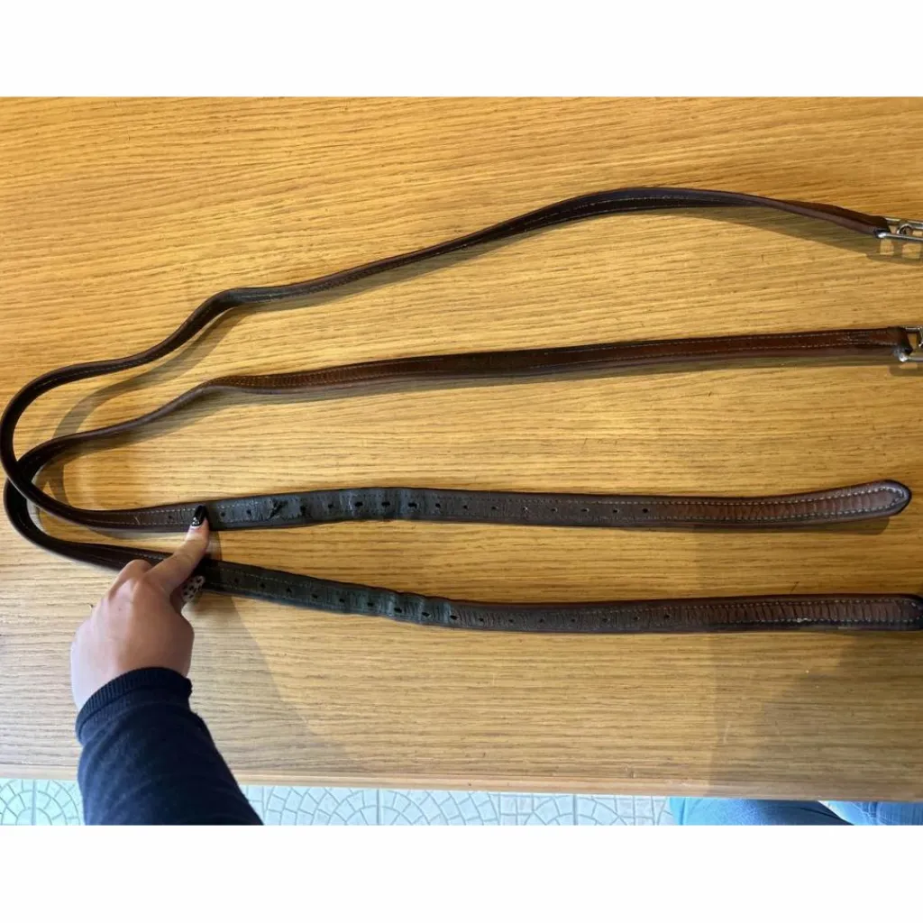Antares Selles D'Obstacle>selle close contact