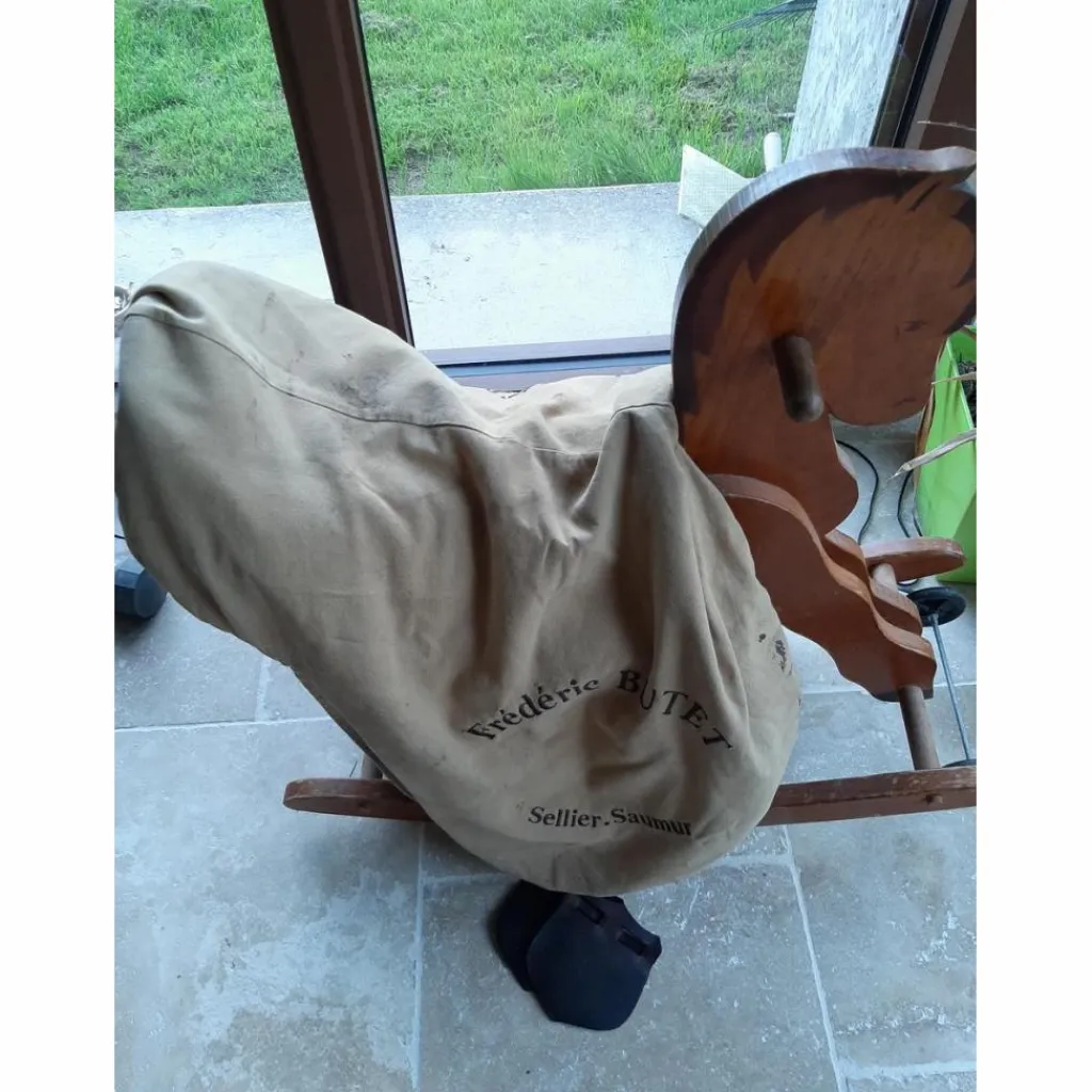 Selle mixte 17,5 pouces*Butet New