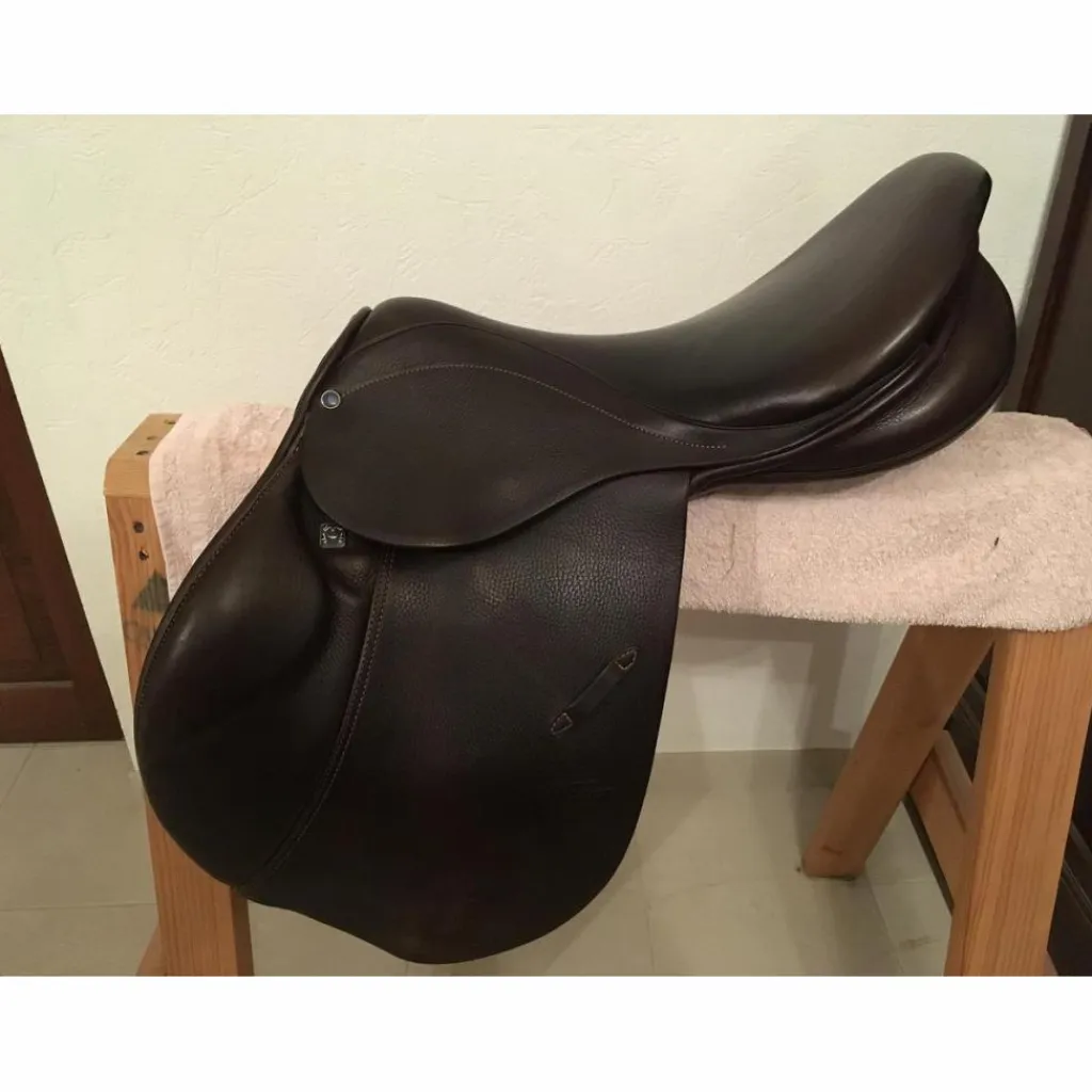 Stubben Selles D'Obstacle>Selle cheval Obstacle CSO modèle Edelweiss 17,5 Marron foncé