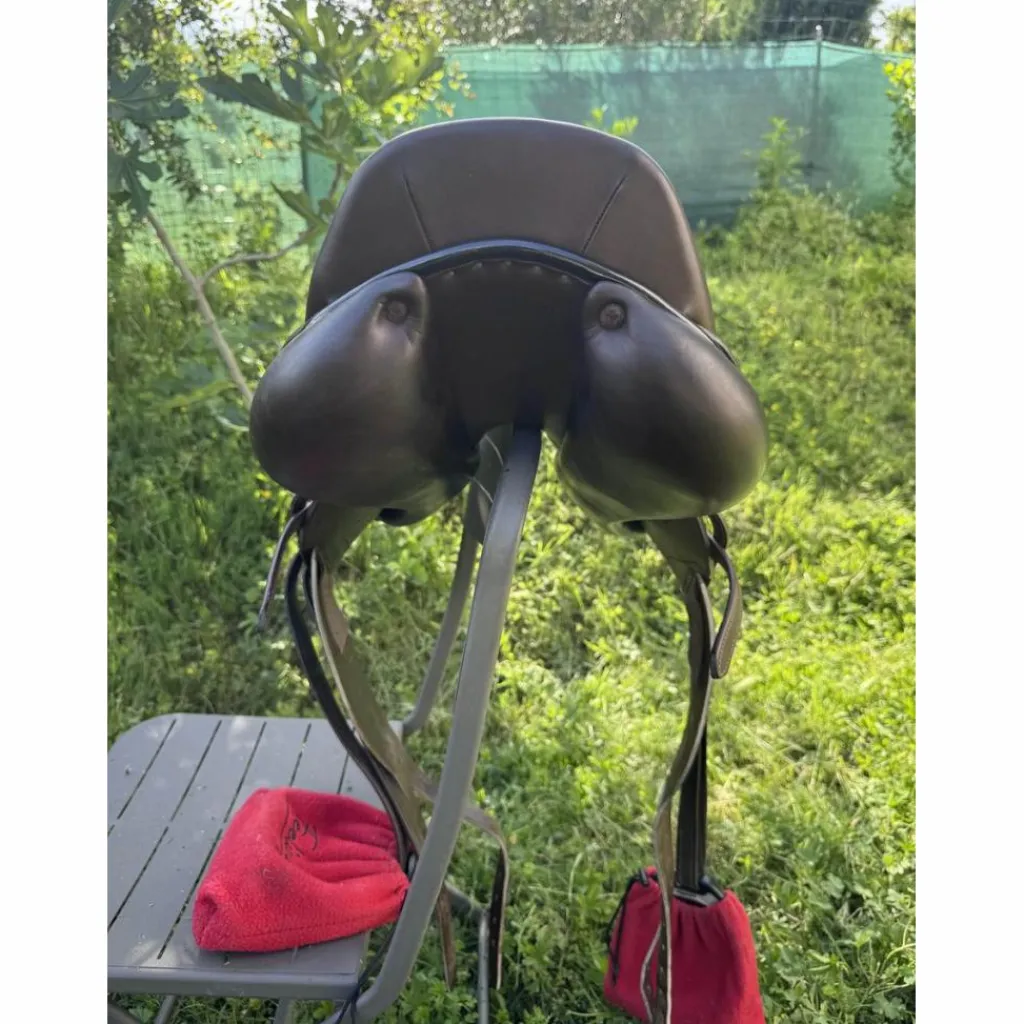 Childeric Selles D'Obstacle>Selle sans quartier 18" Havane Châtaigne