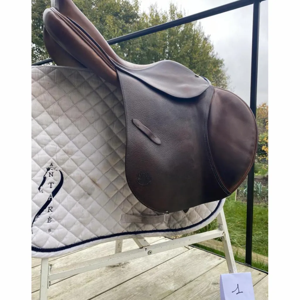 Selle CSO/mixte , 17.5*Delgrange Best
