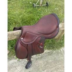 CWD Selles D'Obstacle>Selle Mademoiselle 17.5 pouves