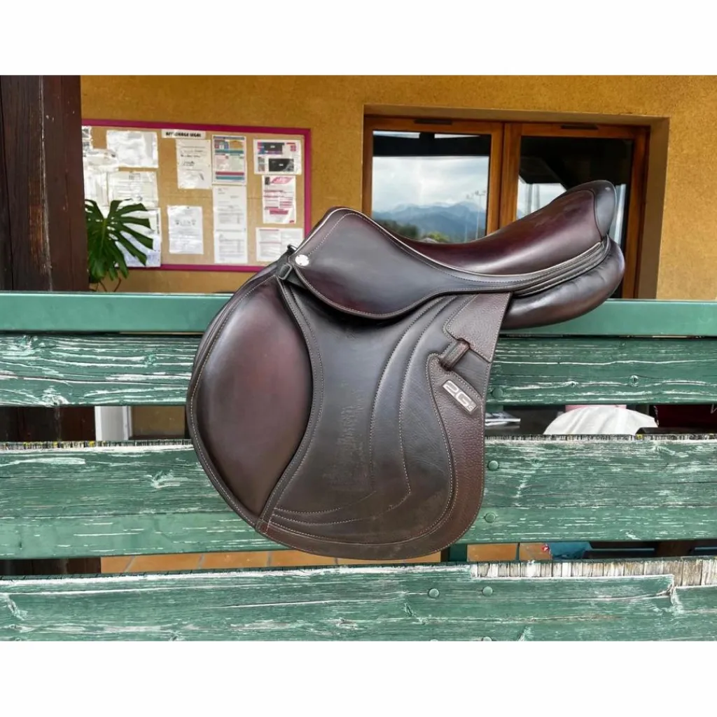 CWD Selles D'Obstacle>Selle Mademoiselle Se 32 . Année 2023