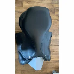 Selle SE02 17,5 noire*CWD Outlet