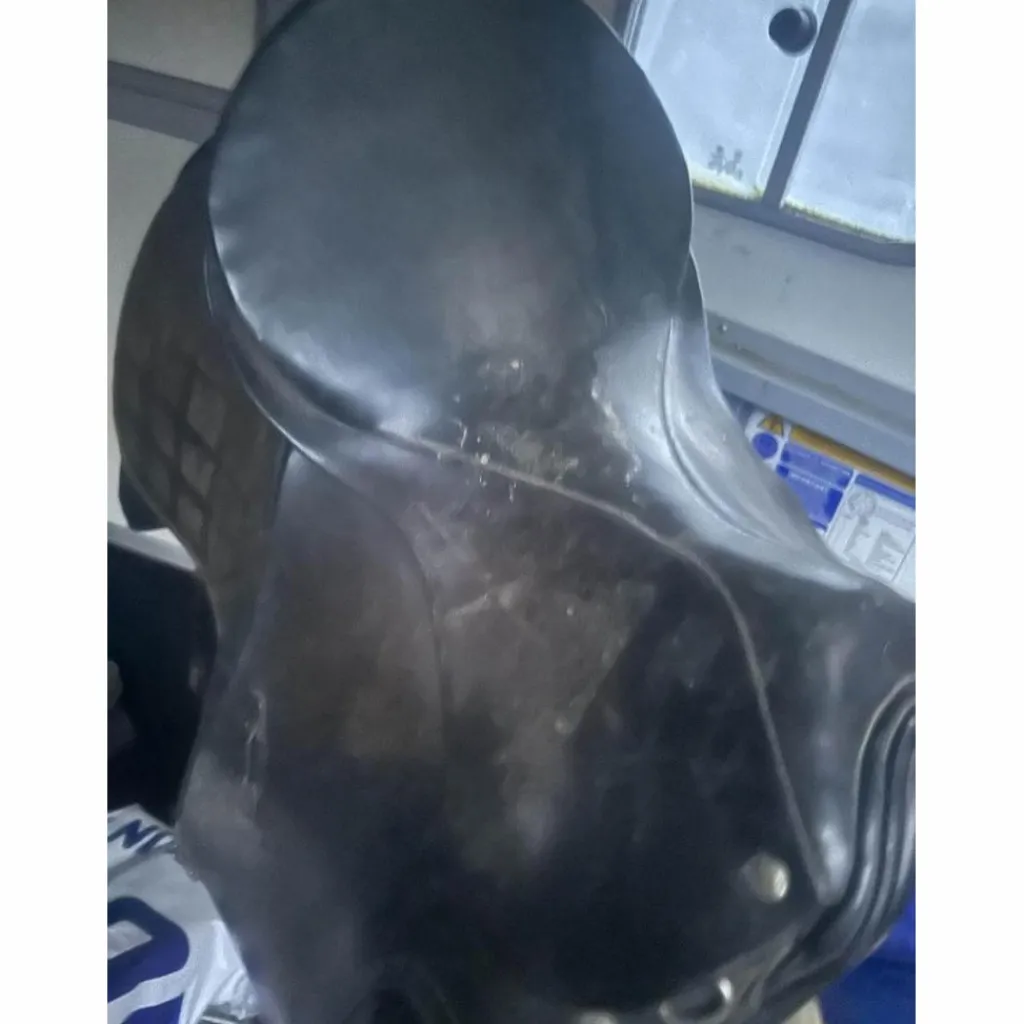 - Marque inconnue - Selles De Dressage>selle de dressage