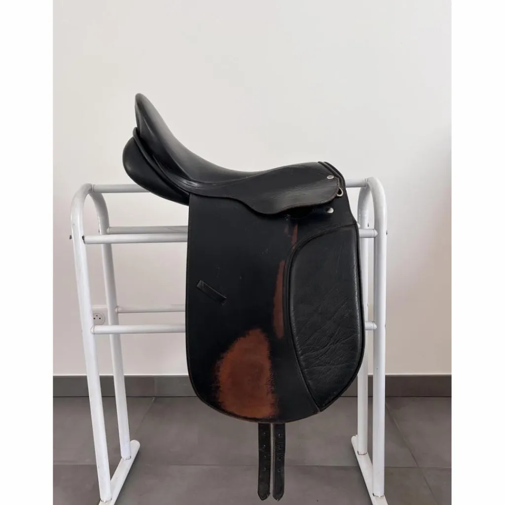 Selle de dressage*- Marque inconnue - Clearance