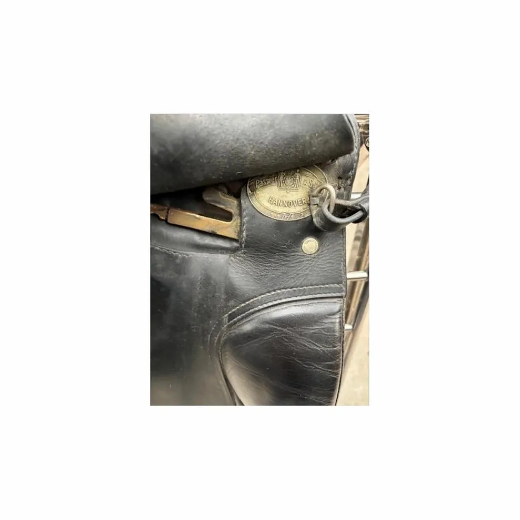 - Marque inconnue - Selles De Dressage>SELLE DE DRESSAGE
