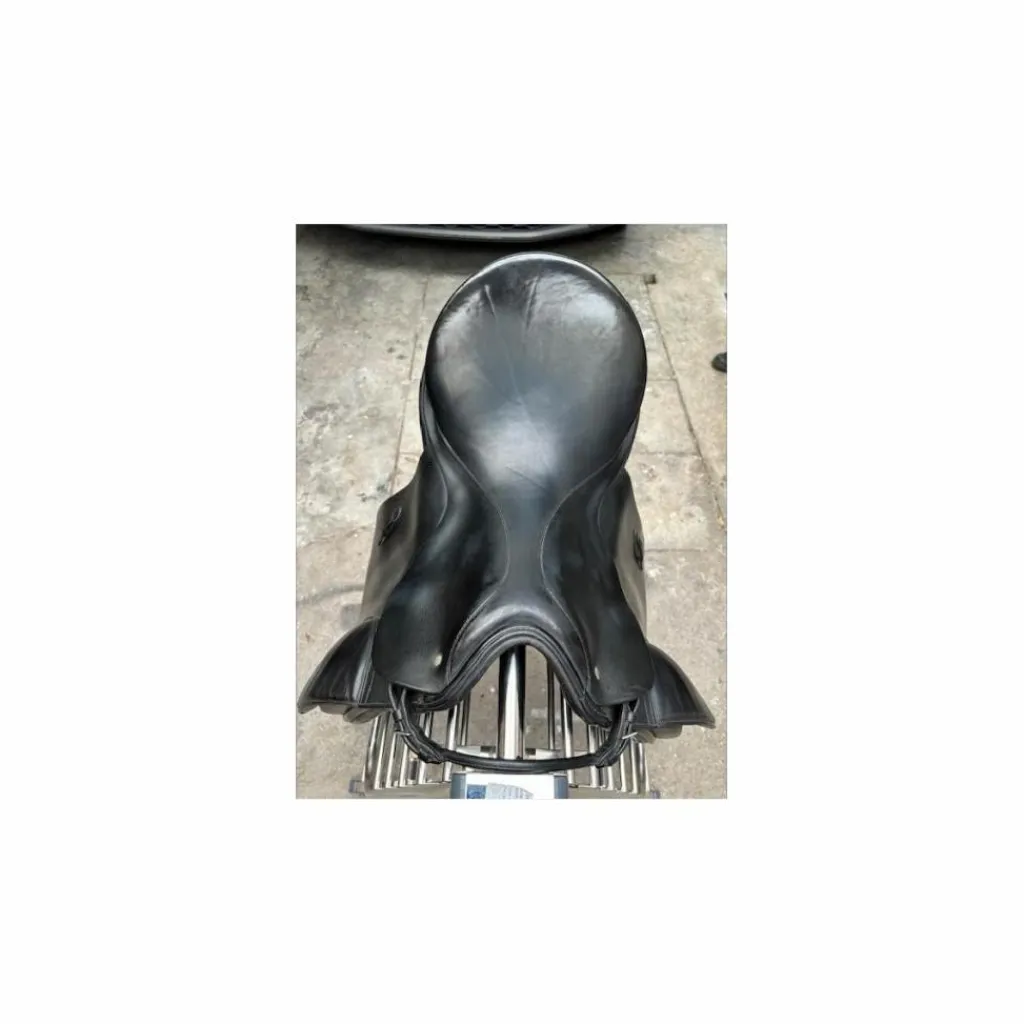 - Marque inconnue - Selles De Dressage>SELLE DE DRESSAGE