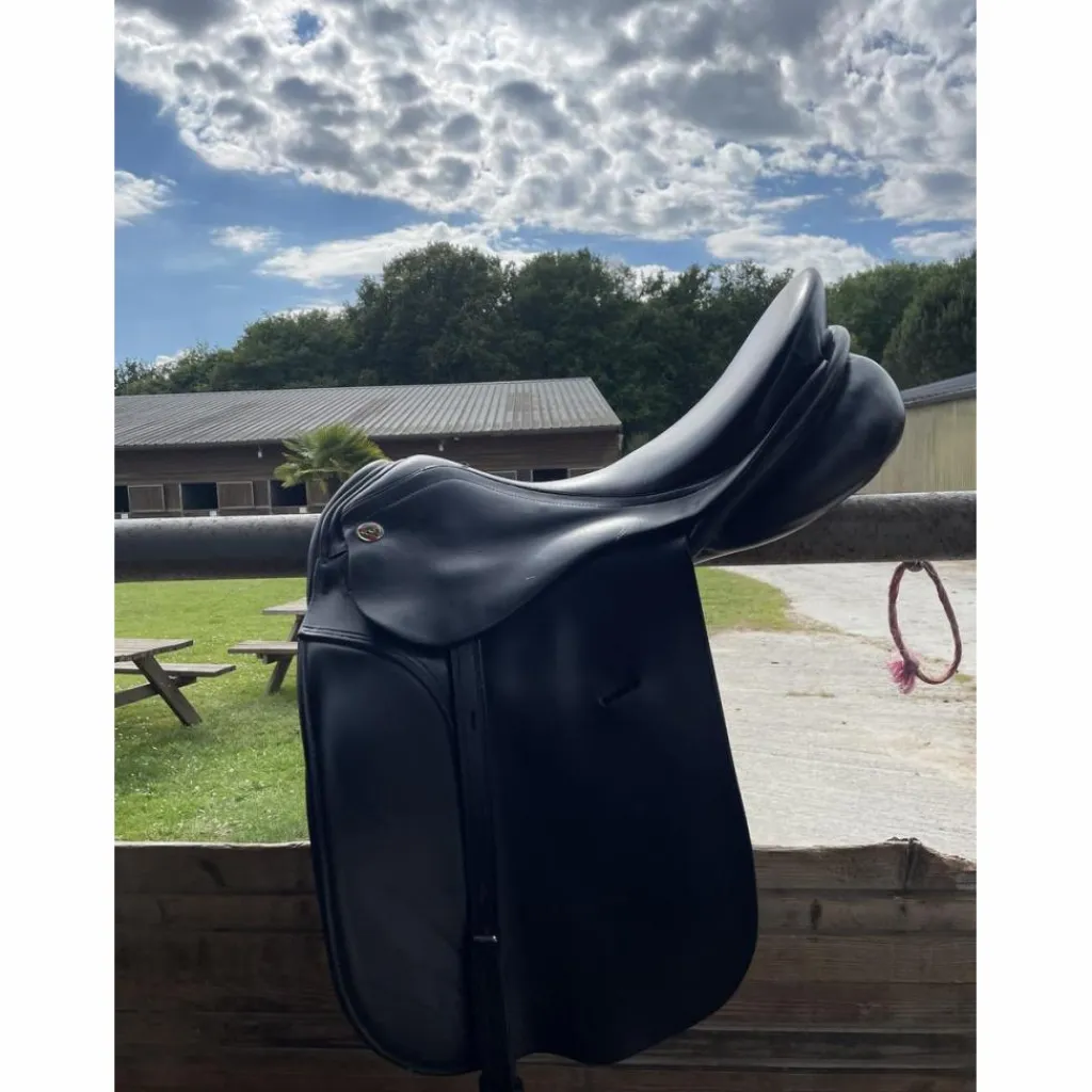Selle de dressage*- Marque inconnue - Best