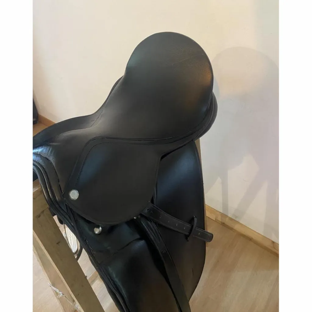 Selle de dressage*- Marque inconnue - Best