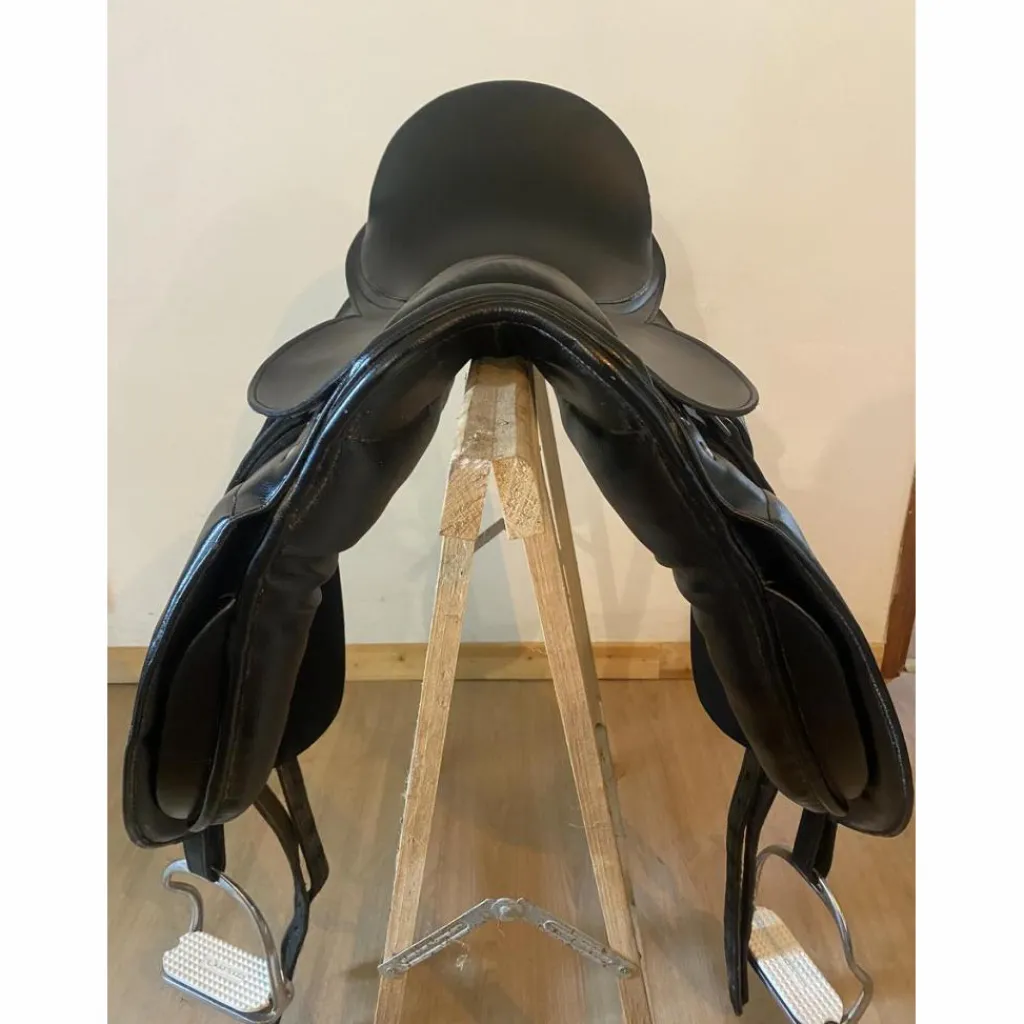 Selle de dressage*- Marque inconnue - Best
