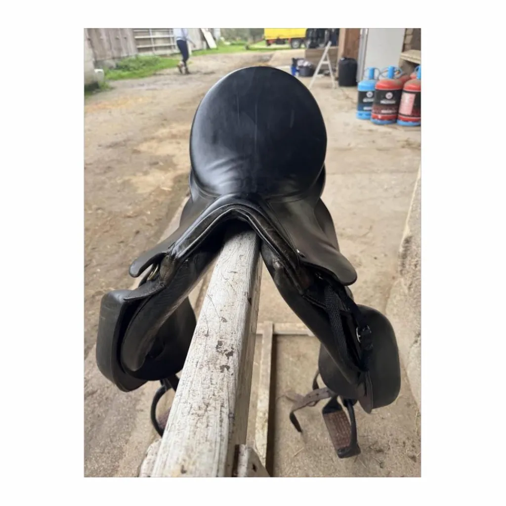 Henri de Rivel Selles De Dressage>Selle de dressage -
