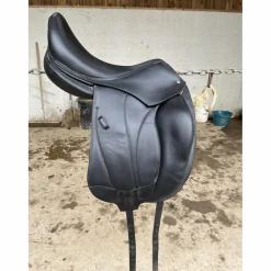 Selle de dressage 18 pouces*Voltaire Design Discount