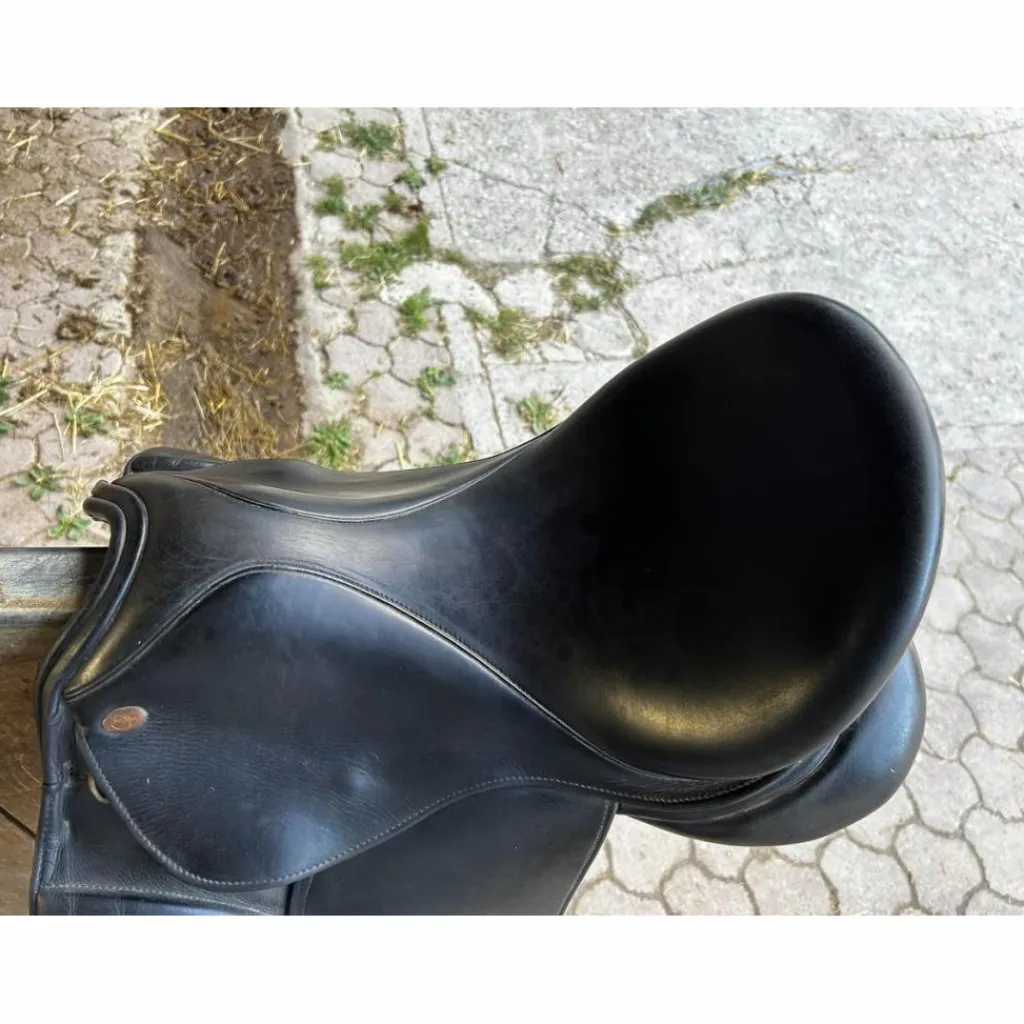selle de dressage 17 pouces*Eric Thomas Discount
