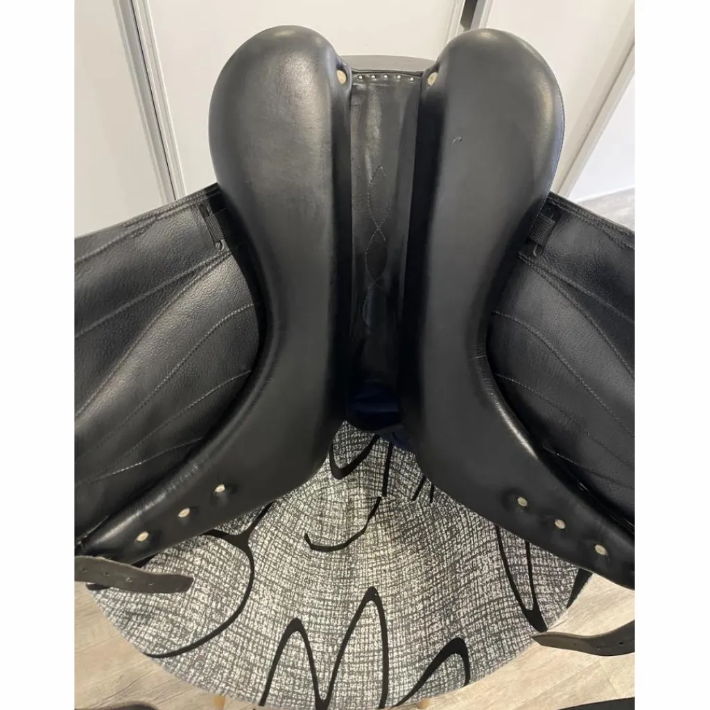 Selle de dressage 17,5’*Antares Discount