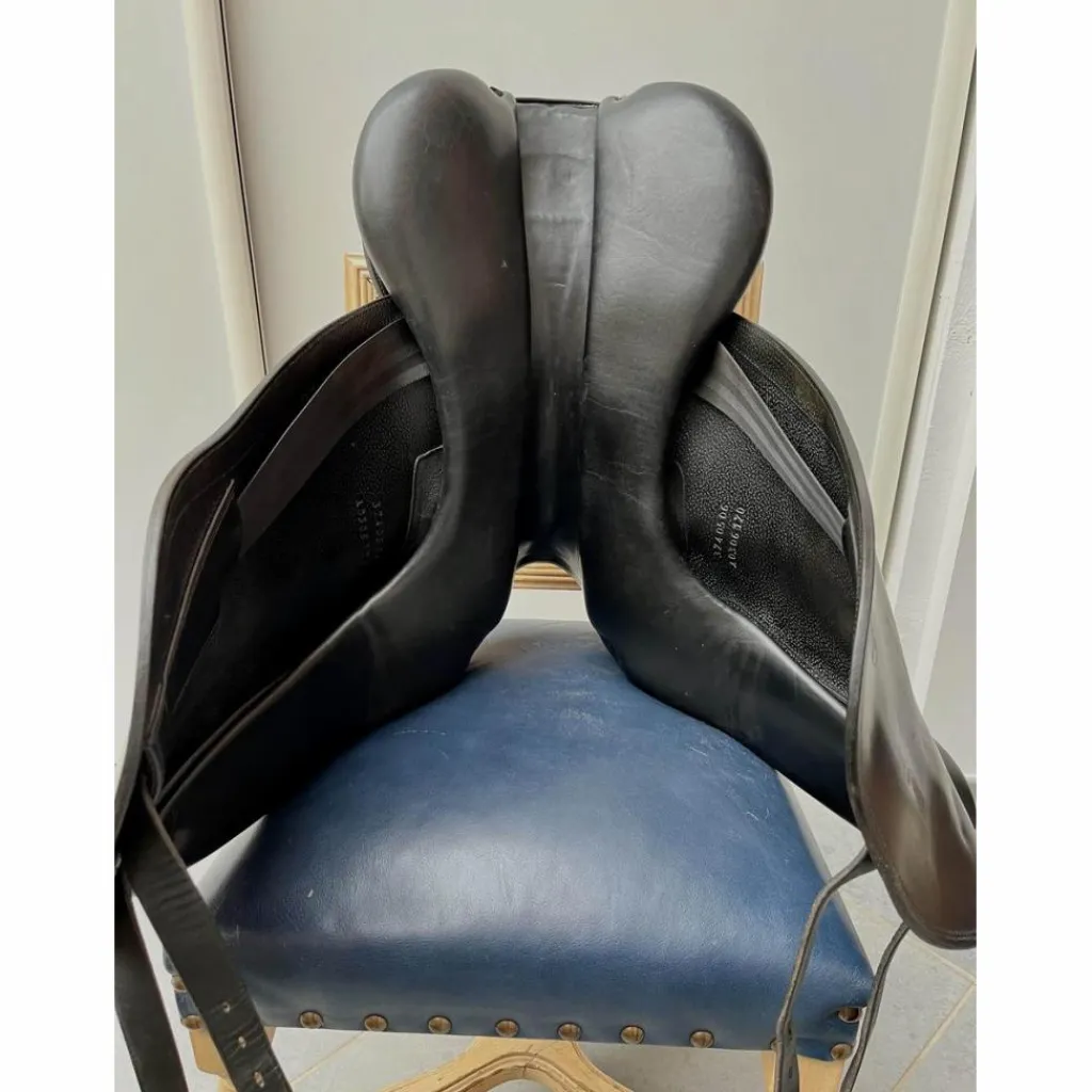 Aulion Sellier Selles De Dressage>Selle de dressage Aulion 17”