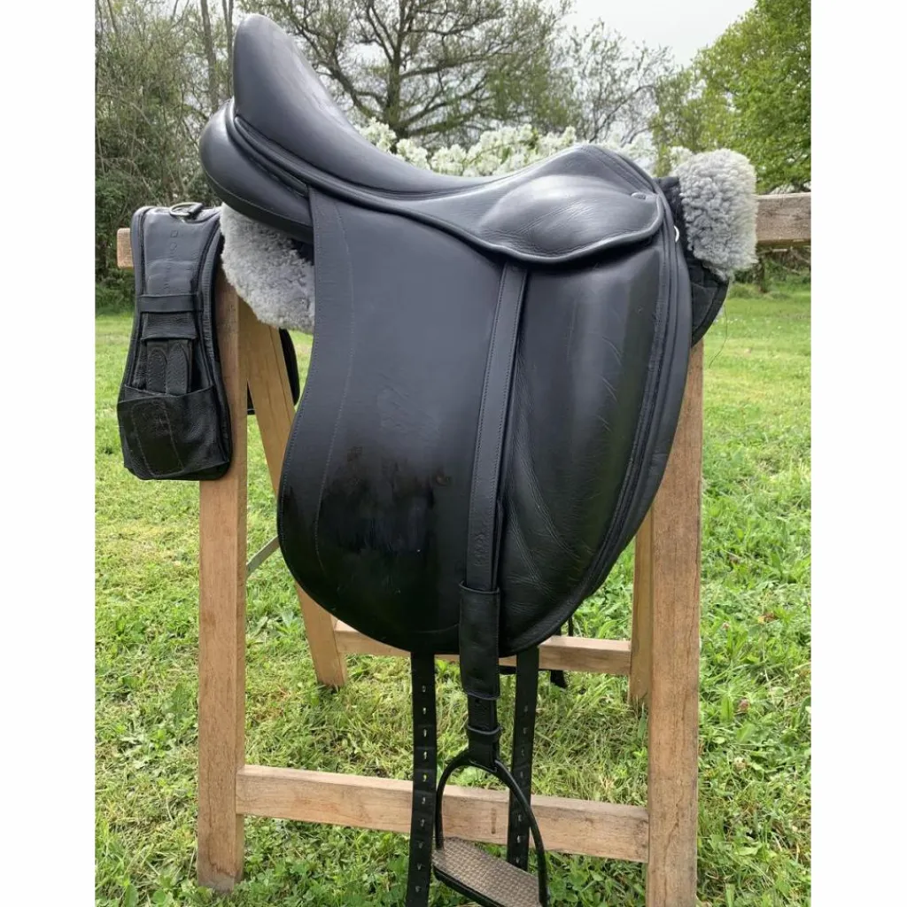 Selle de dressage*Childeric Online