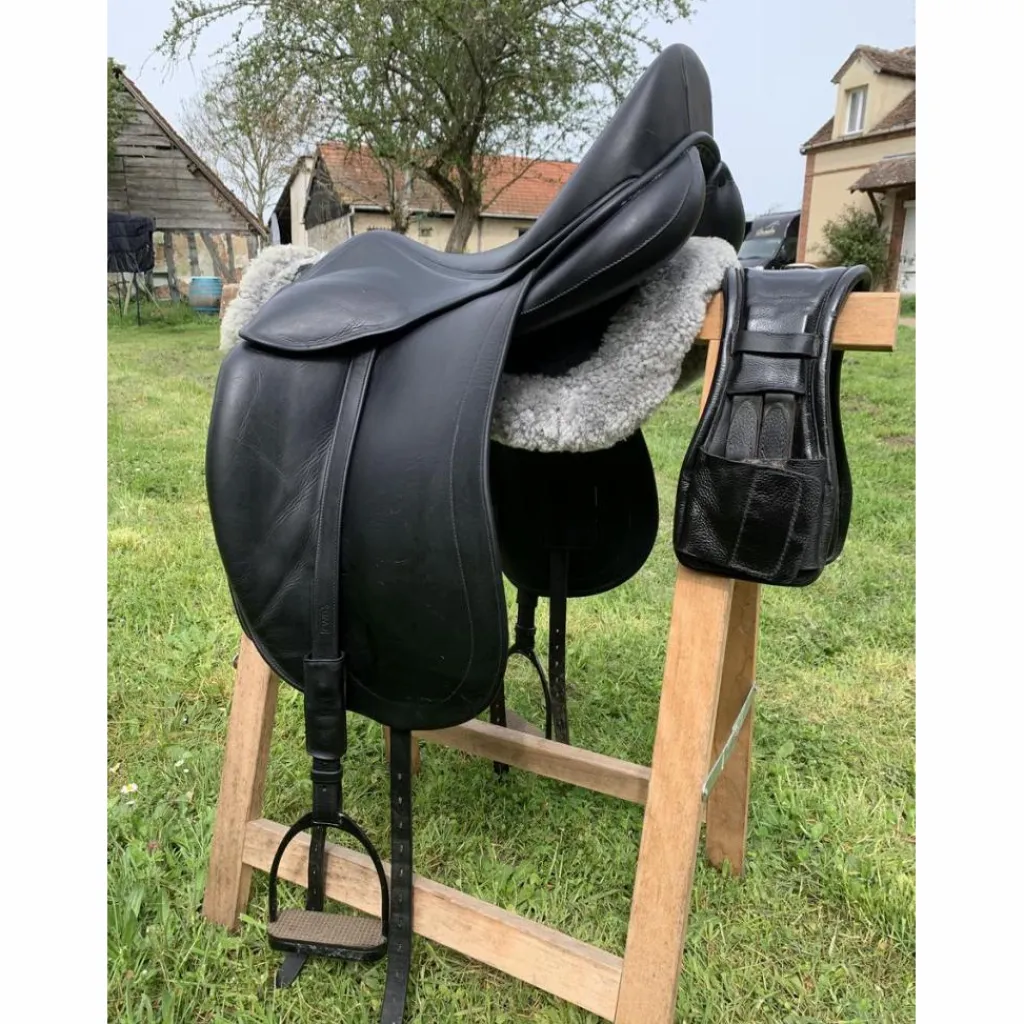 Selle de dressage*Childeric Online