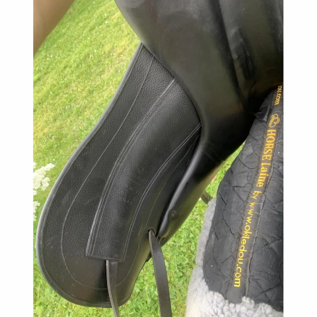 Selle de dressage*Childeric Online