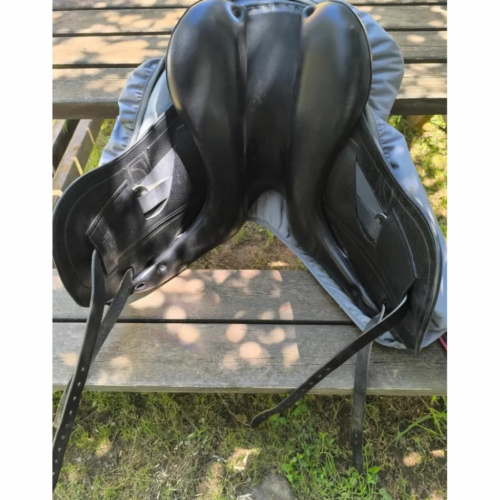 Childeric Selles De Dressage>Selle de dressage Childéric