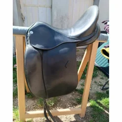 Selle de dressage cuir noir 17,5"*- Marque inconnue - Hot