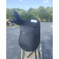 - Marque inconnue - Selles De Dressage>Selle de dressage Daslo 17 p