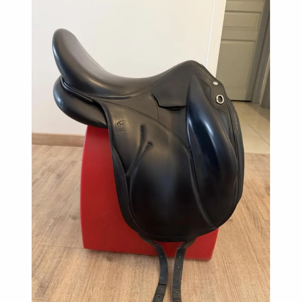 Selle de dressage makila Lab 18"*Devoucoux Discount